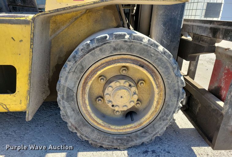 image for item EA2443 Hyster 80 XL2 forklift