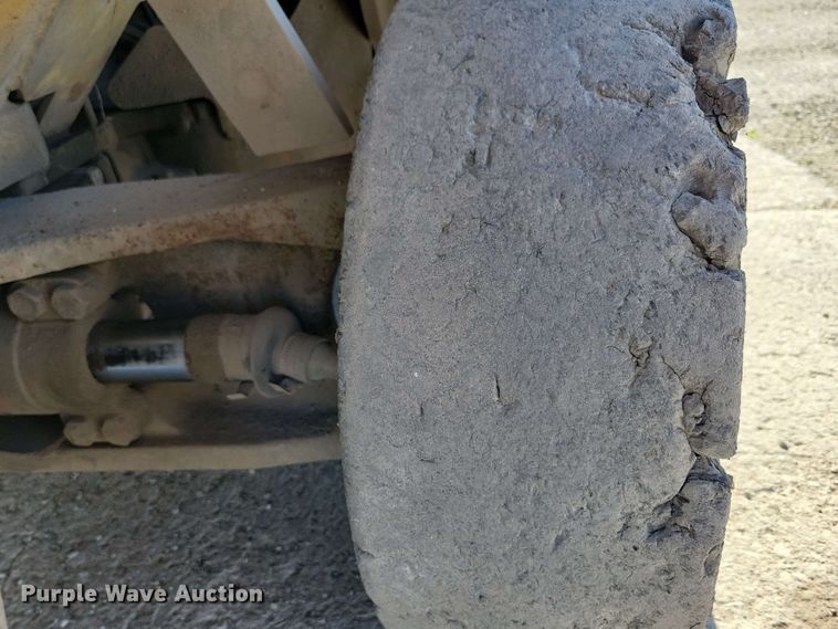 image for item EA2443 Hyster 80 XL2 forklift