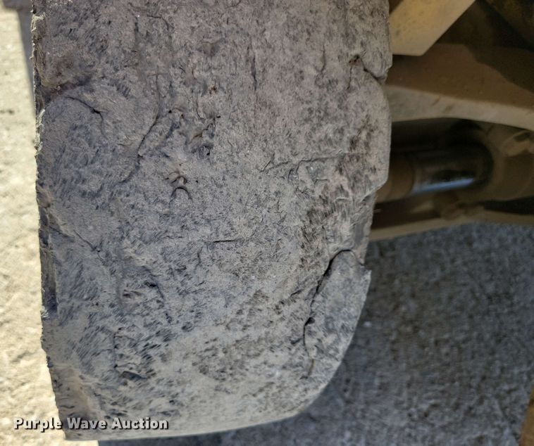 image for item EA2443 Hyster 80 XL2 forklift