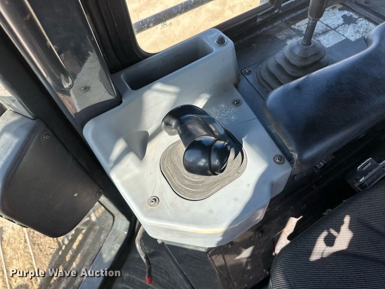 image for item EB2495 2008 Komatsu  D51PX-22 dozer