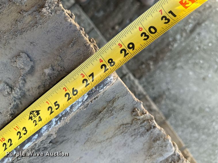 image for item EB2495 2008 Komatsu  D51PX-22 dozer