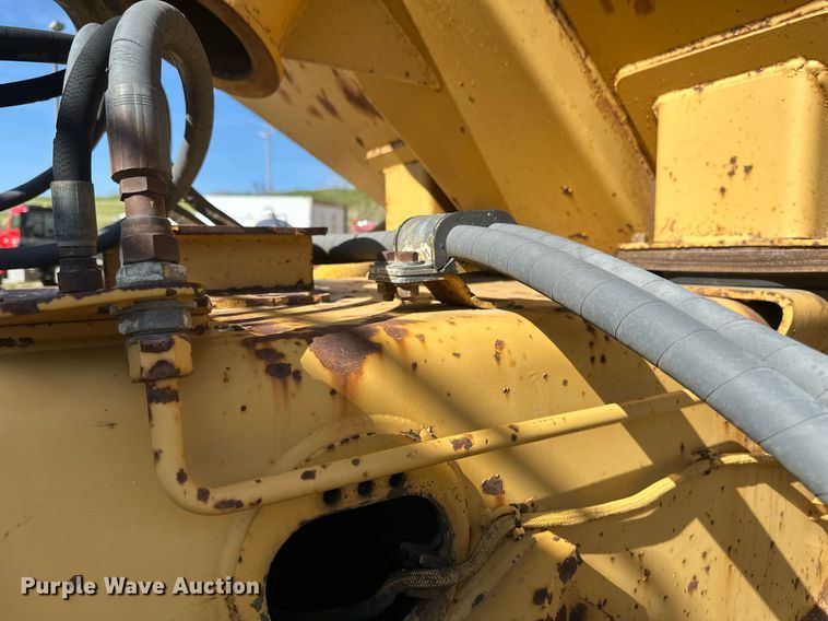 image for item EB2497 1996 Caterpillar  D400E articulated haul truck