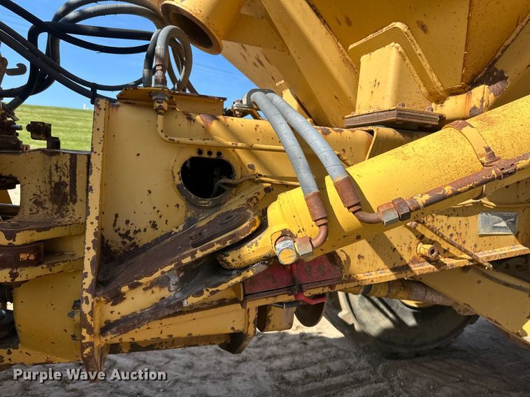 image for item EB2497 1996 Caterpillar  D400E articulated haul truck