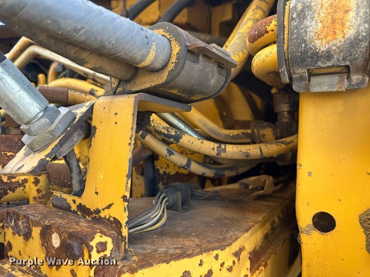 image for item EB2497 1996 Caterpillar  D400E articulated haul truck