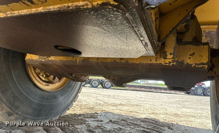 image for item EB2497 1996 Caterpillar  D400E articulated haul truck