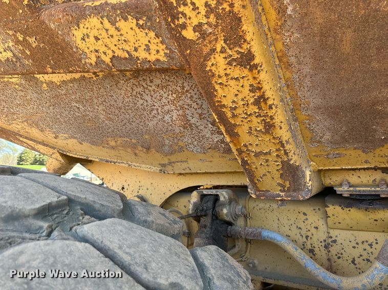 image for item EB2497 1996 Caterpillar  D400E articulated haul truck