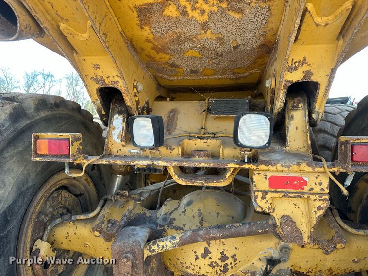 image for item EB2497 1996 Caterpillar  D400E articulated haul truck