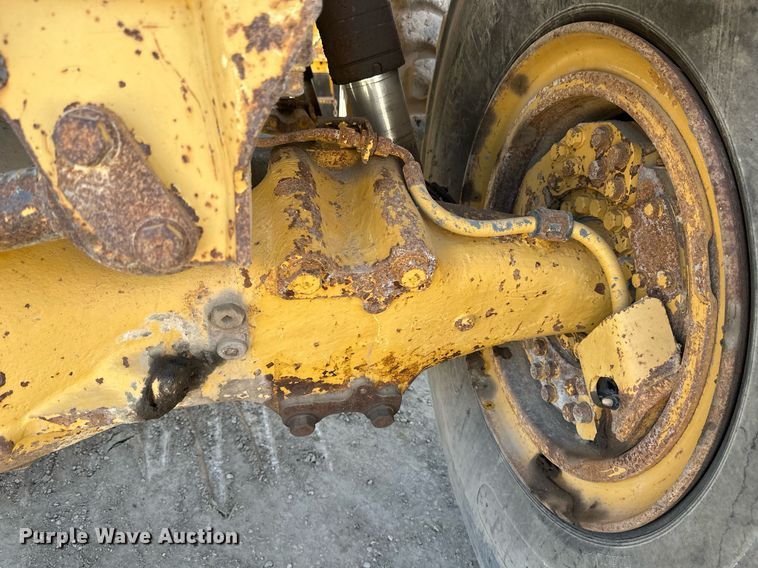 image for item EB2497 1996 Caterpillar  D400E articulated haul truck