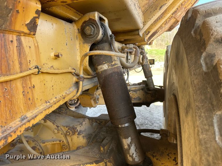 image for item EB2497 1996 Caterpillar  D400E articulated haul truck