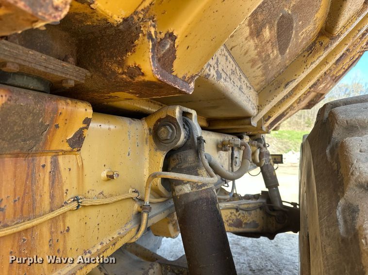 image for item EB2497 1996 Caterpillar  D400E articulated haul truck