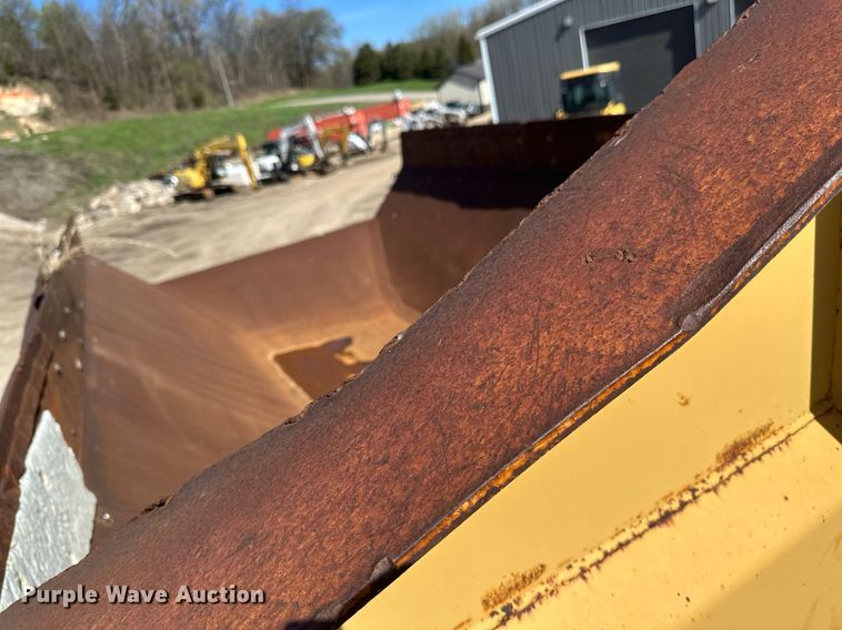 image for item EB2497 1996 Caterpillar  D400E articulated haul truck