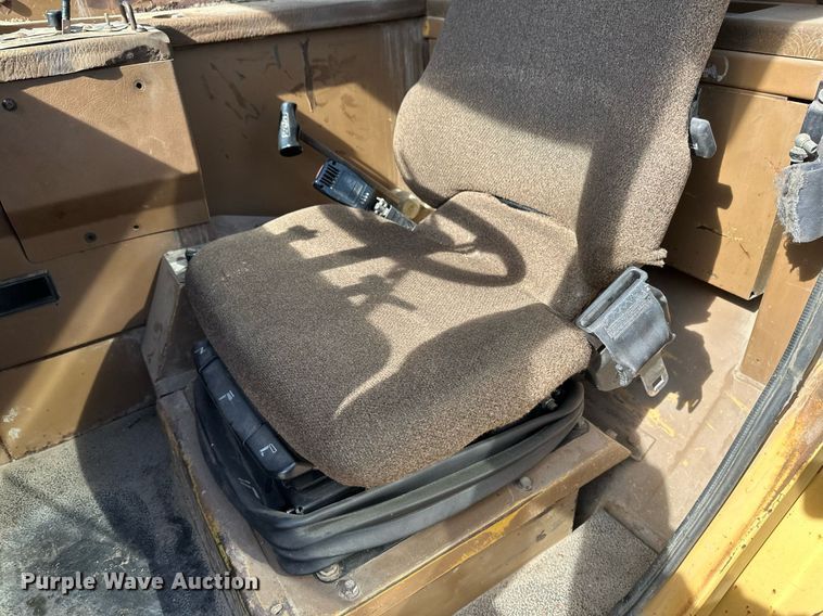 image for item EB2497 1996 Caterpillar  D400E articulated haul truck