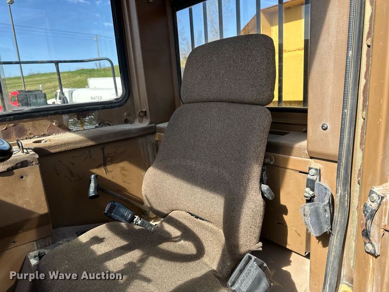 image for item EB2497 1996 Caterpillar  D400E articulated haul truck