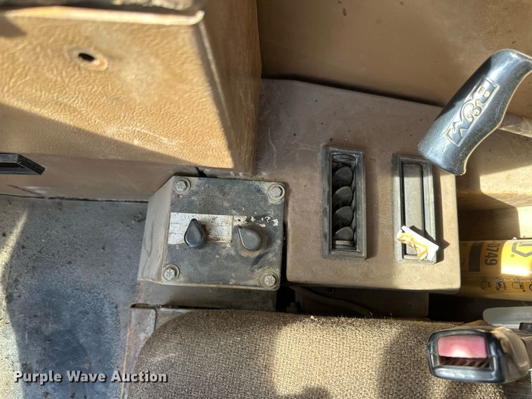 image for item EB2497 1996 Caterpillar  D400E articulated haul truck