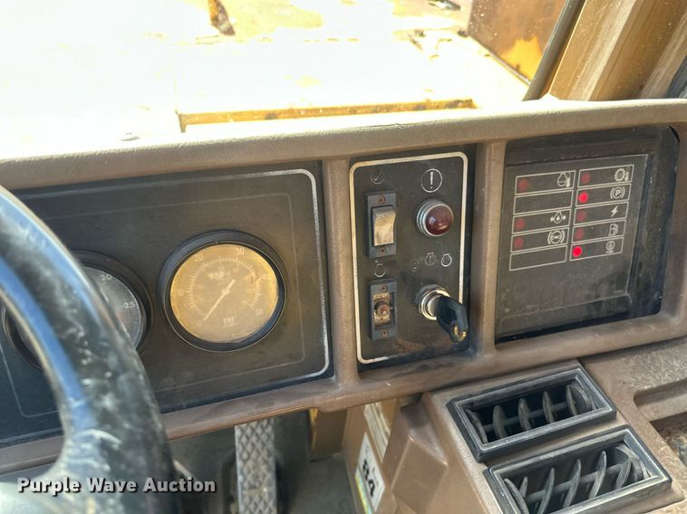 image for item EB2497 1996 Caterpillar  D400E articulated haul truck