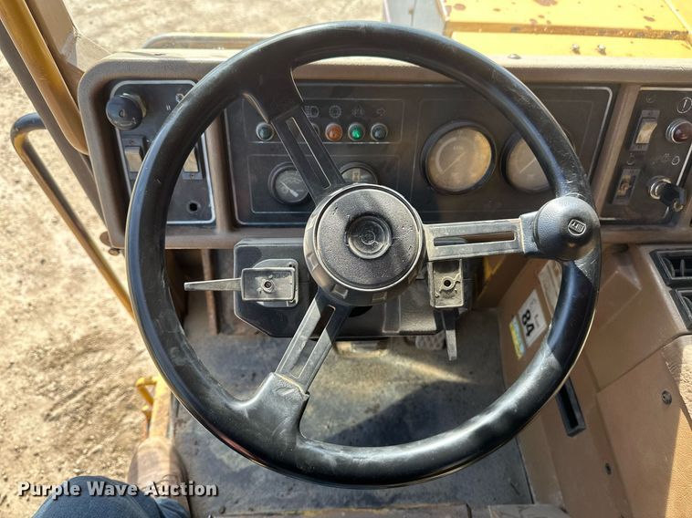 image for item EB2497 1996 Caterpillar  D400E articulated haul truck