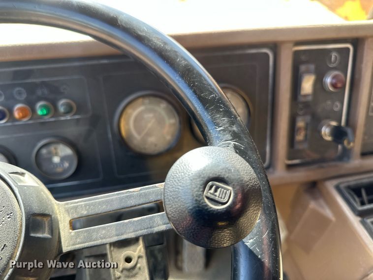 image for item EB2497 1996 Caterpillar  D400E articulated haul truck