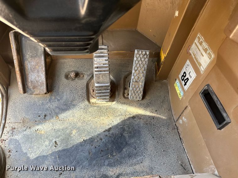 image for item EB2497 1996 Caterpillar  D400E articulated haul truck