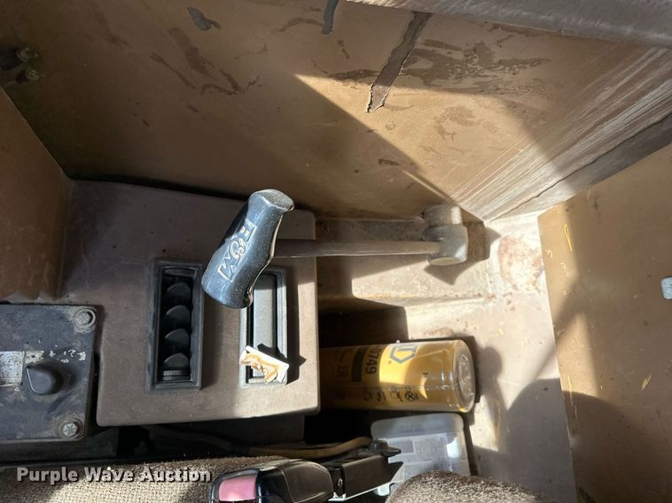 image for item EB2497 1996 Caterpillar  D400E articulated haul truck