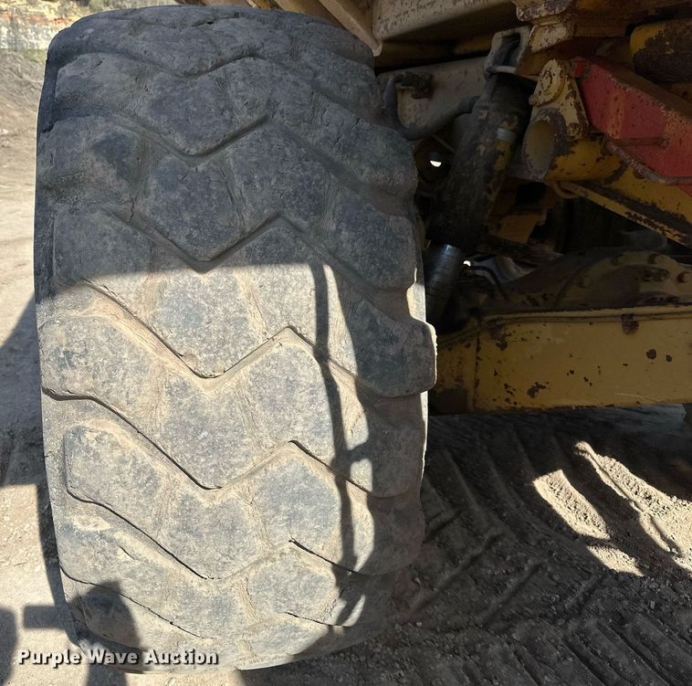 image for item EB2497 1996 Caterpillar  D400E articulated haul truck