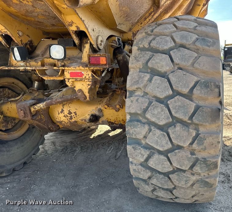 image for item EB2497 1996 Caterpillar  D400E articulated haul truck