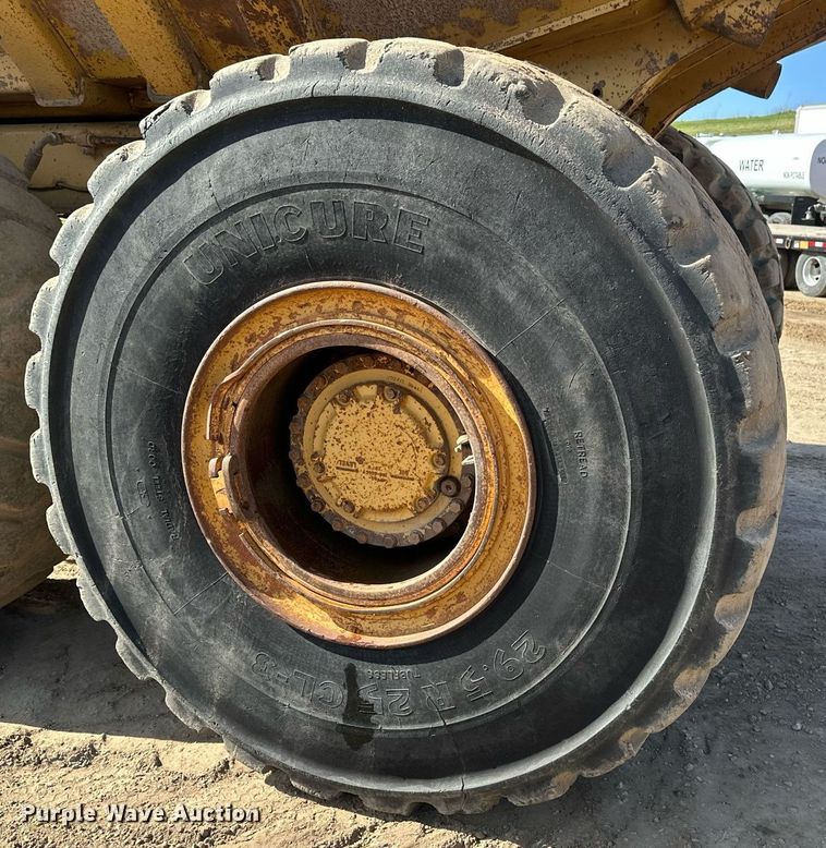 image for item EB2497 1996 Caterpillar  D400E articulated haul truck