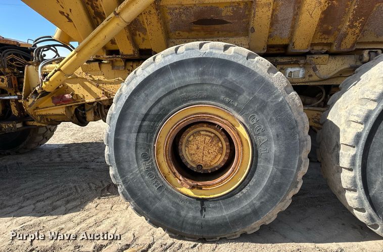 image for item EB2497 1996 Caterpillar  D400E articulated haul truck