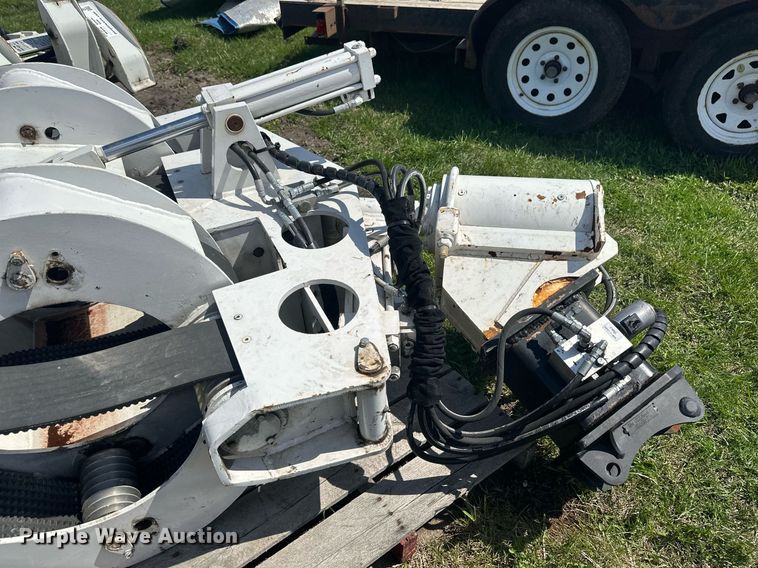 image for item EB2501 Material handler