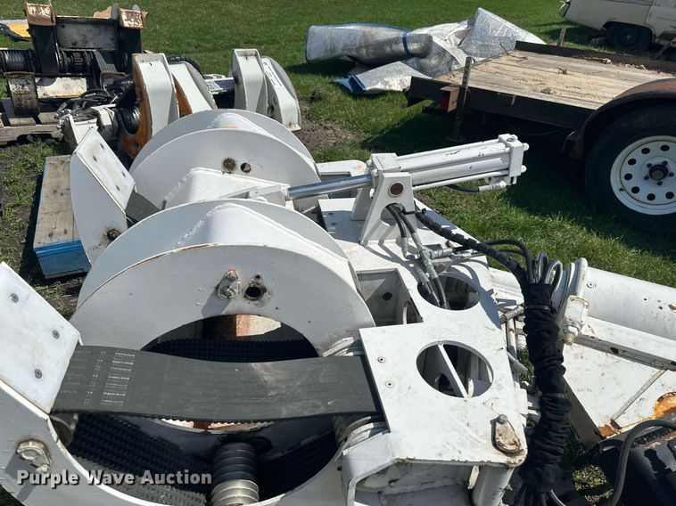 image for item EB2501 Material handler