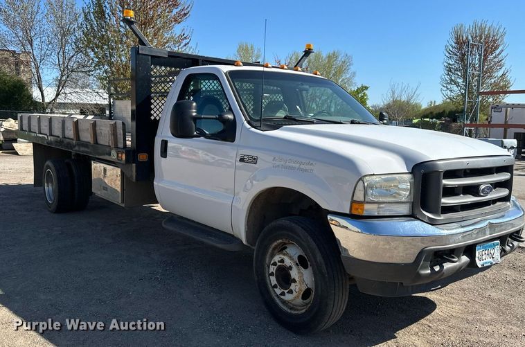image for item EB2512 2002 Ford F550 Super Duty flatbed truck