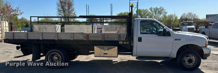 image for item EB2512 2002 Ford F550 Super Duty flatbed truck