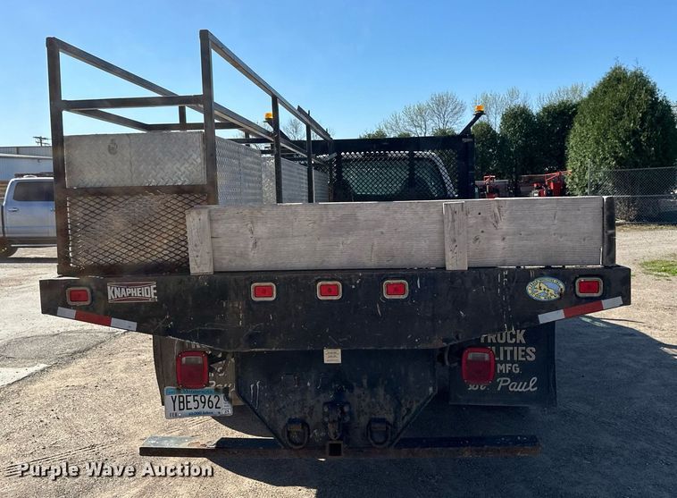 image for item EB2512 2002 Ford F550 Super Duty flatbed truck