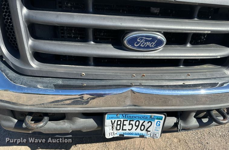 image for item EB2512 2002 Ford F550 Super Duty flatbed truck