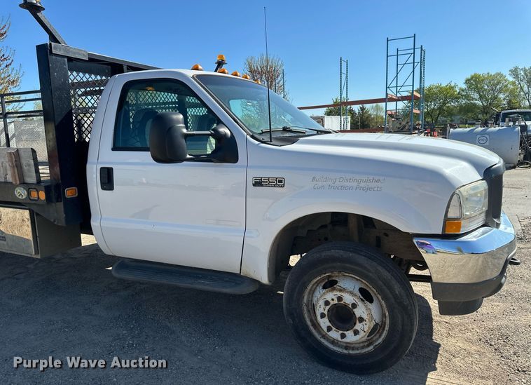 image for item EB2512 2002 Ford F550 Super Duty flatbed truck