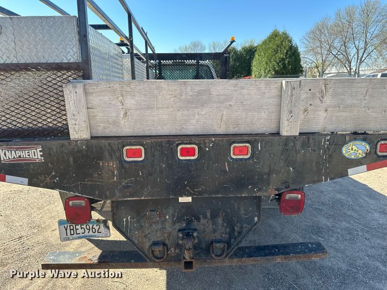 image for item EB2512 2002 Ford F550 Super Duty flatbed truck