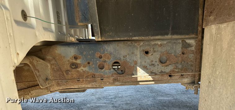 image for item EB2512 2002 Ford F550 Super Duty flatbed truck