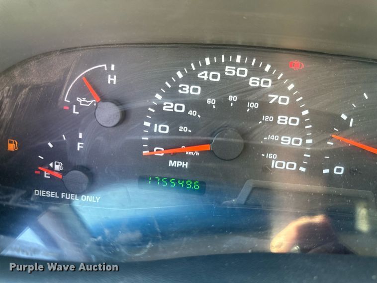 image for item EB2512 2002 Ford F550 Super Duty flatbed truck