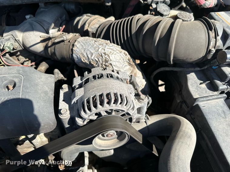 image for item EB2512 2002 Ford F550 Super Duty flatbed truck