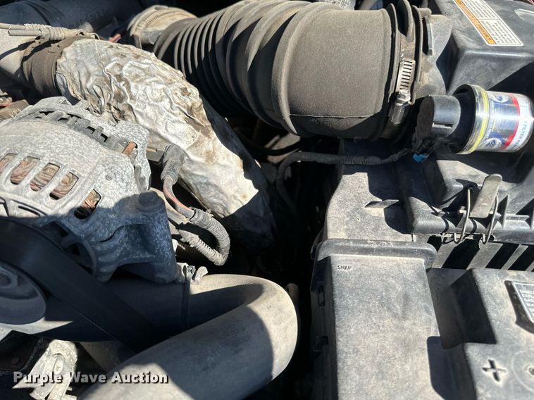 image for item EB2512 2002 Ford F550 Super Duty flatbed truck