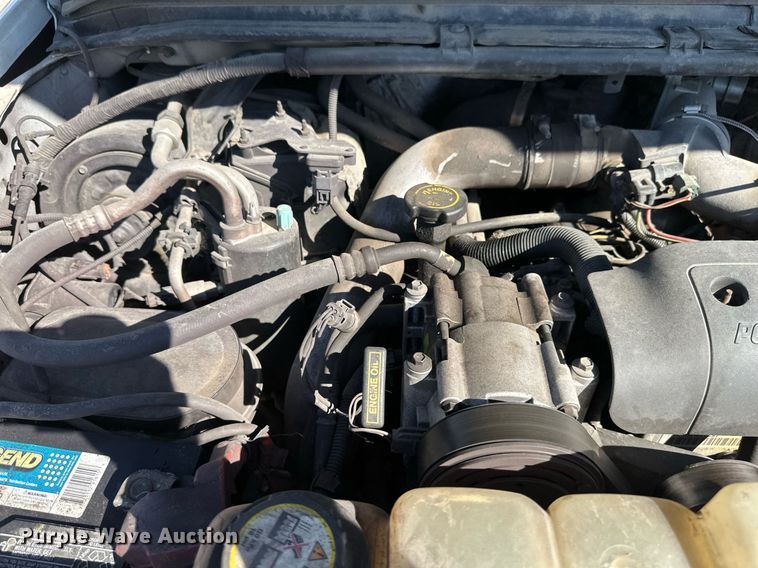 image for item EB2512 2002 Ford F550 Super Duty flatbed truck