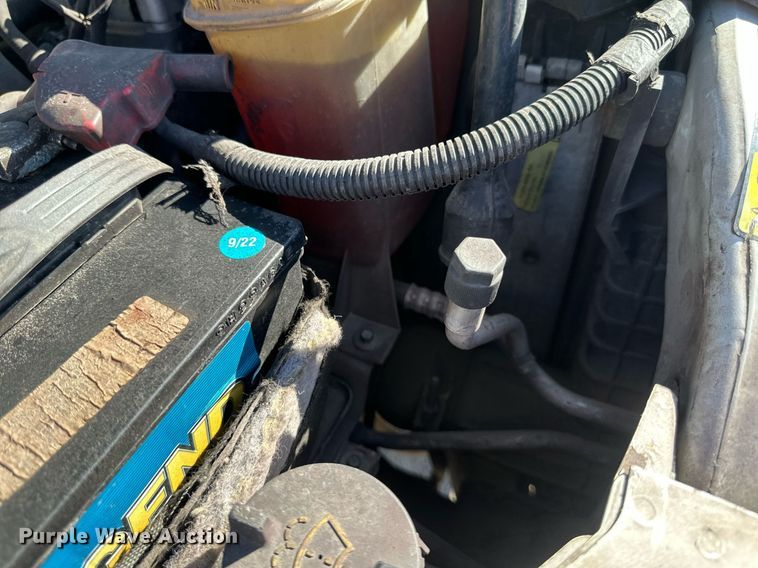 image for item EB2512 2002 Ford F550 Super Duty flatbed truck