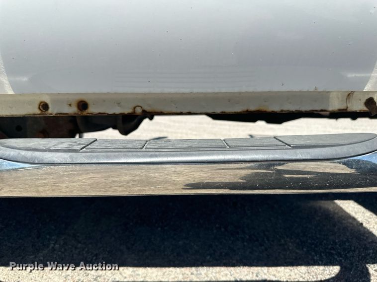 image for item EB2515 2008 Ford F450 Super Duty XL flatbed truck