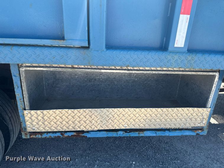 image for item EB2515 2008 Ford F450 Super Duty XL flatbed truck