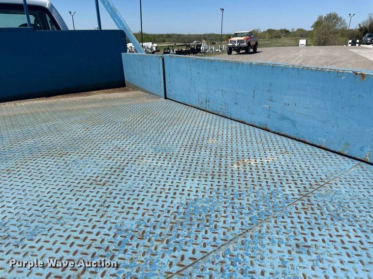 image for item EB2515 2008 Ford F450 Super Duty XL flatbed truck