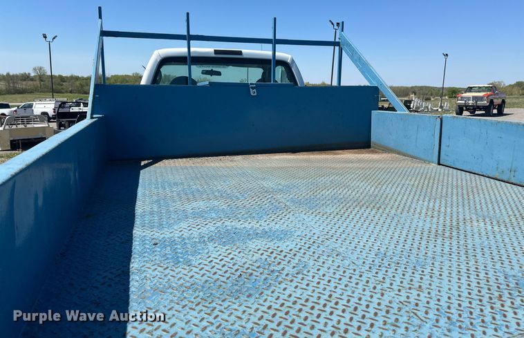 image for item EB2515 2008 Ford F450 Super Duty XL flatbed truck