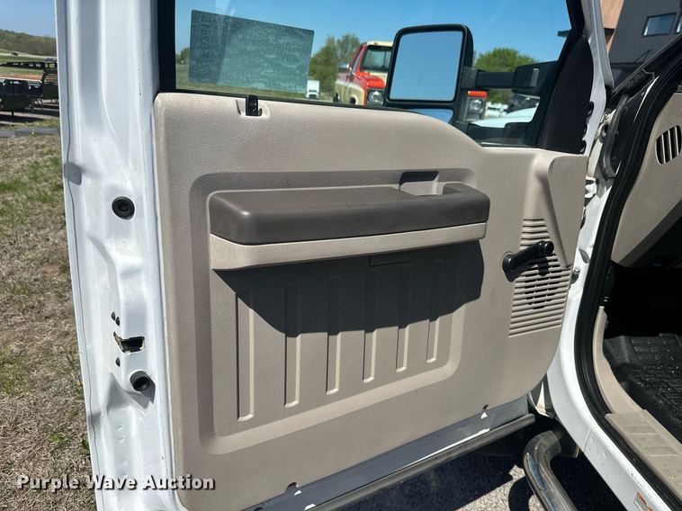 image for item EB2515 2008 Ford F450 Super Duty XL flatbed truck