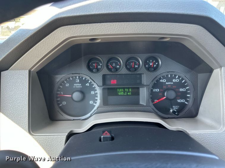 image for item EB2515 2008 Ford F450 Super Duty XL flatbed truck