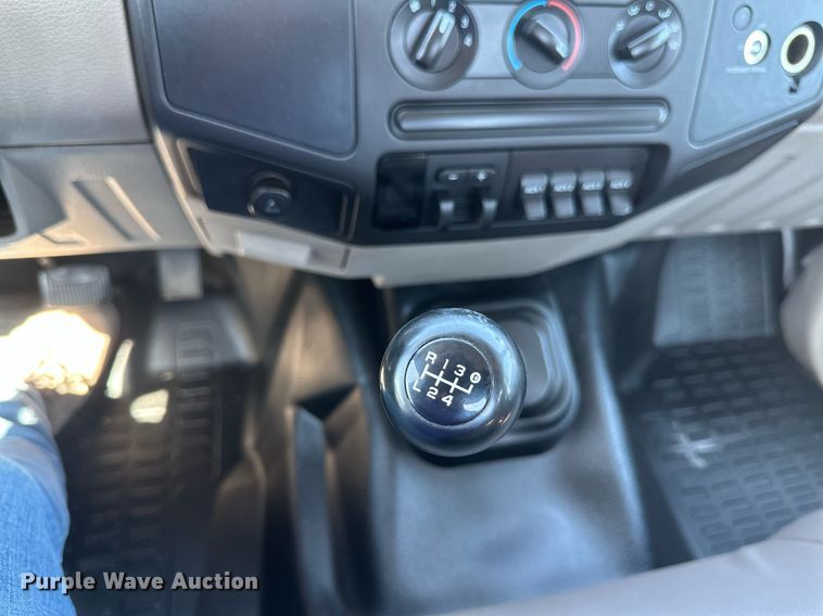 image for item EB2515 2008 Ford F450 Super Duty XL flatbed truck