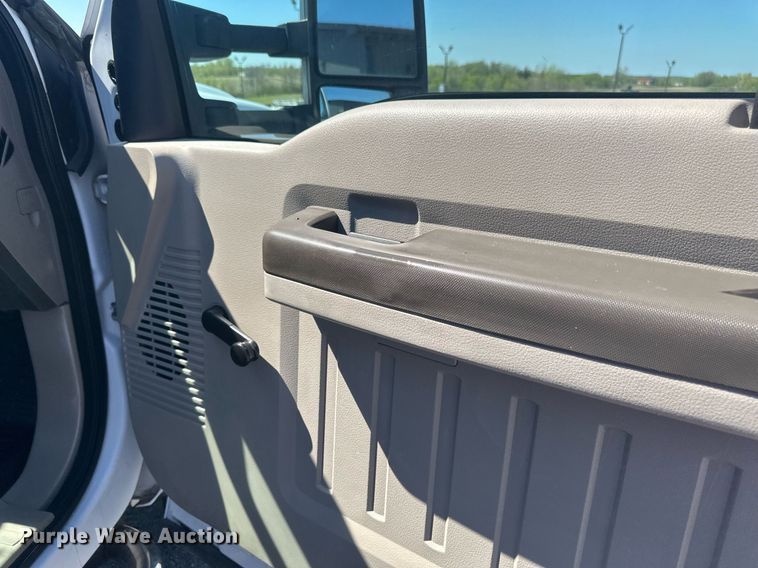 image for item EB2515 2008 Ford F450 Super Duty XL flatbed truck