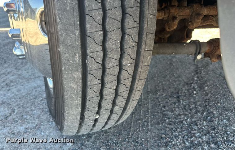 image for item EB2515 2008 Ford F450 Super Duty XL flatbed truck